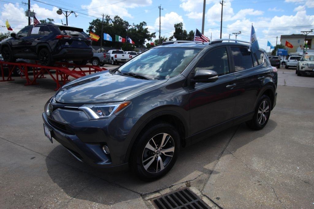 Toyota RAV4 XLE FWD 2018