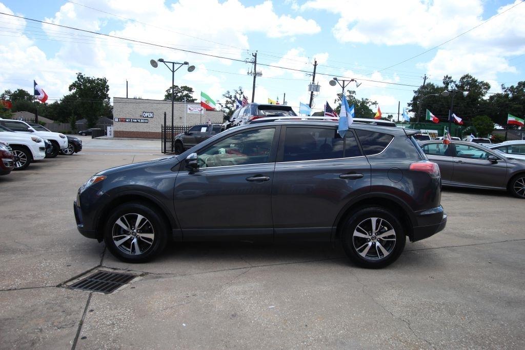 Toyota RAV4 XLE FWD 2018
