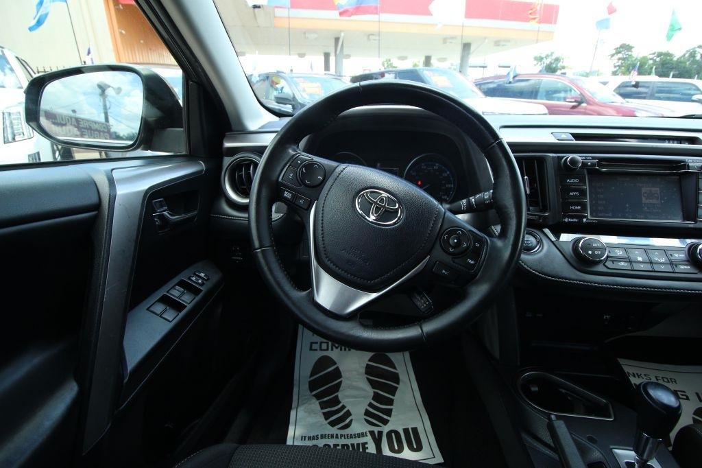 Toyota RAV4 XLE FWD 2018