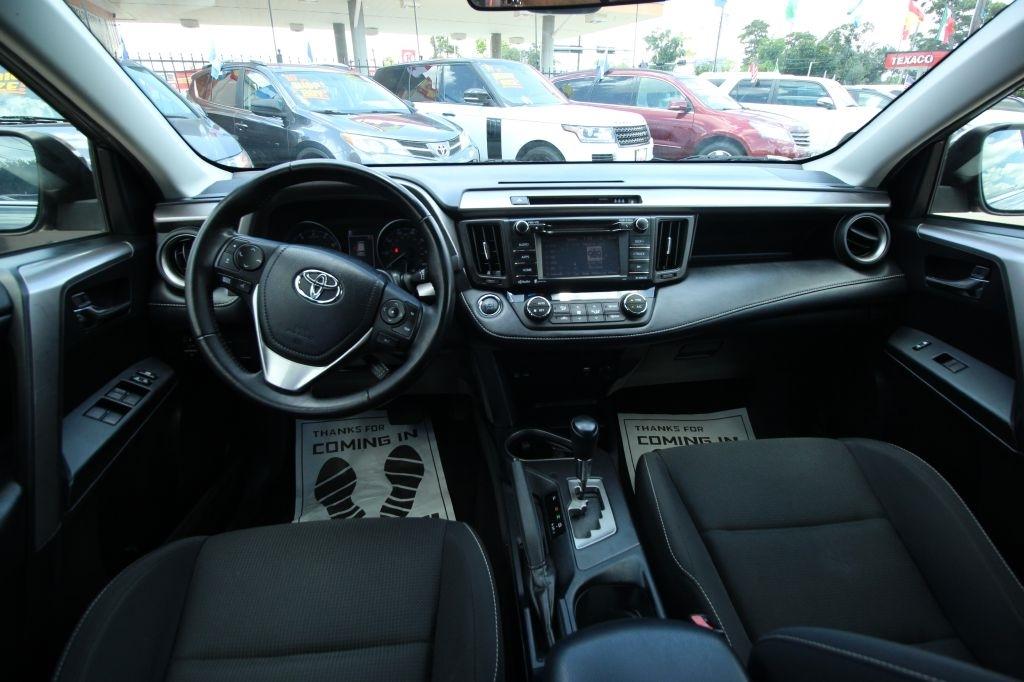 Toyota RAV4 XLE FWD 2018