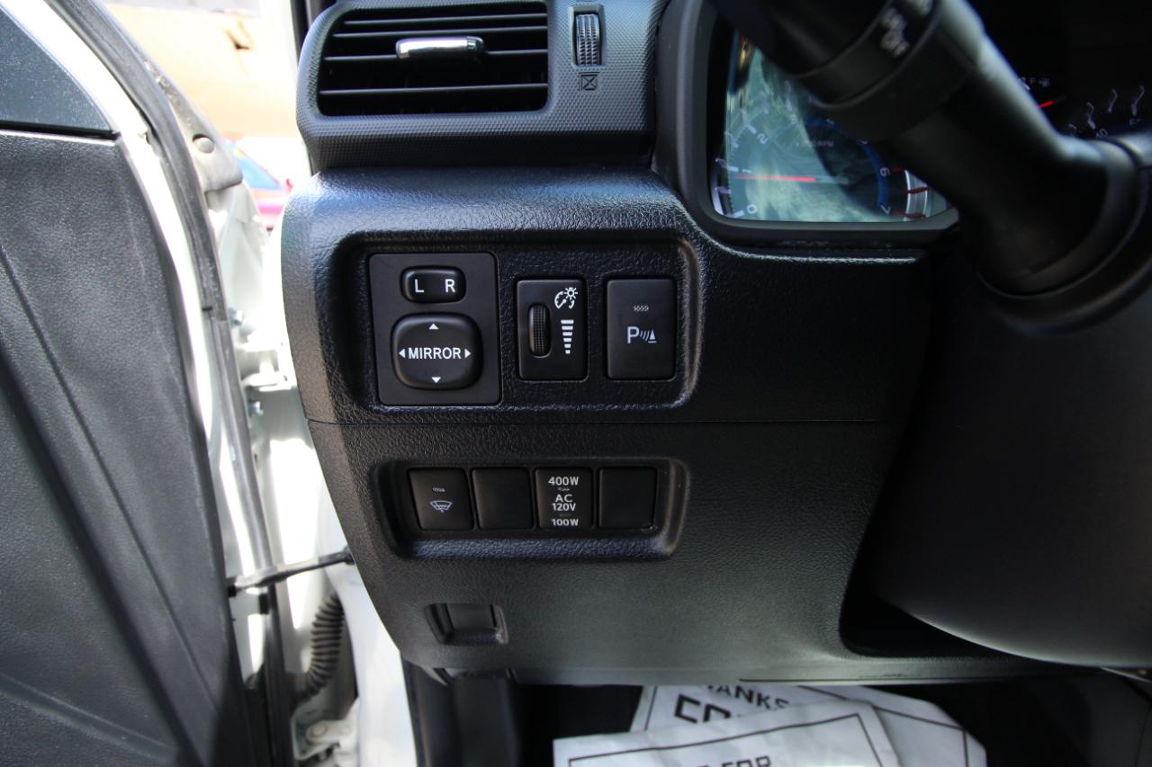 Toyota 4Runner SR5 2WD 2019