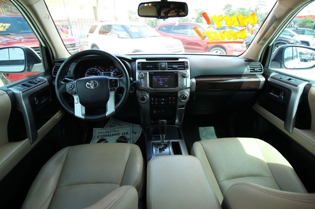Toyota 4Runner SR5 2WD 2019