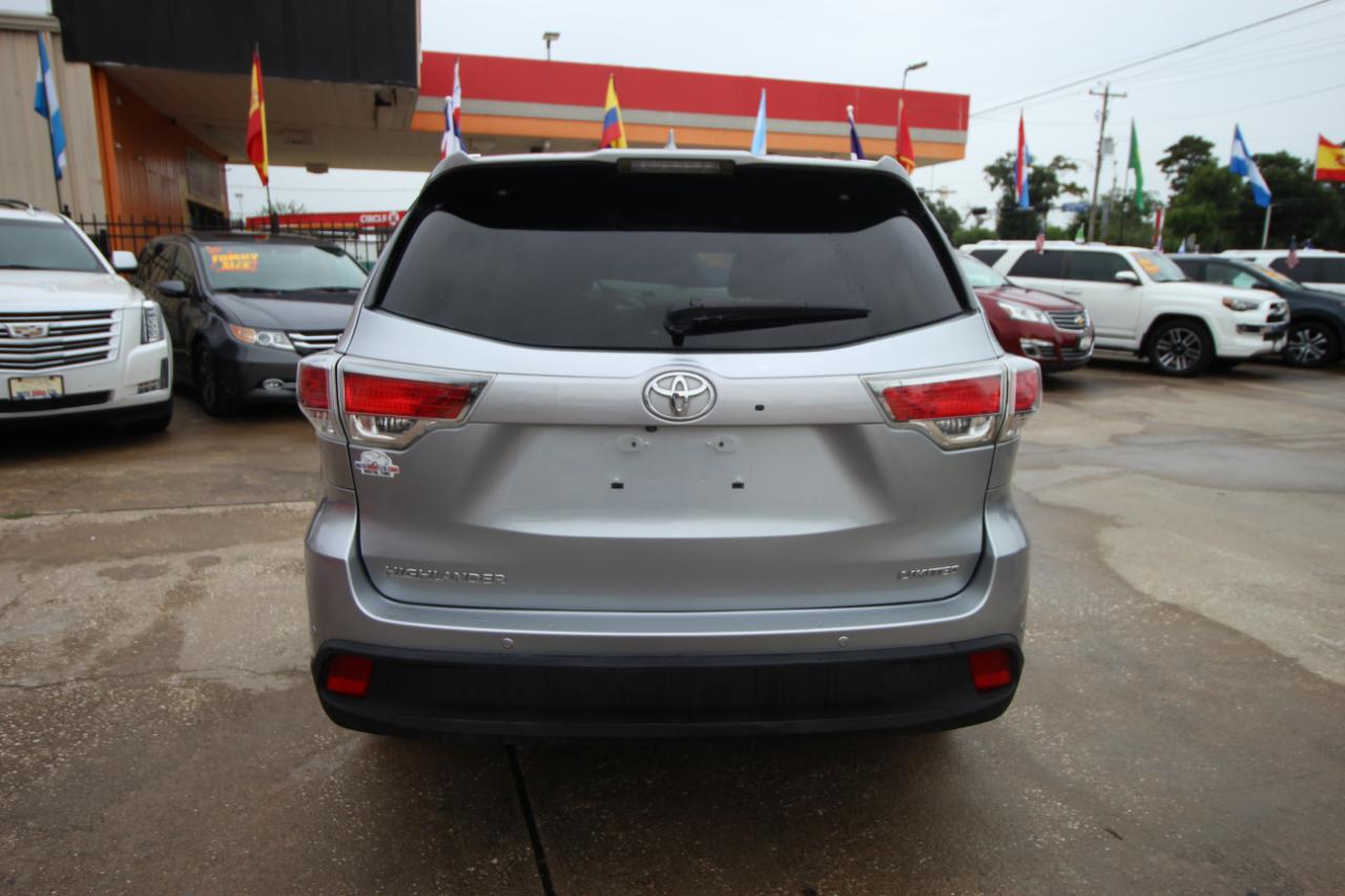 Toyota Highlander Limited FWD V6 2015