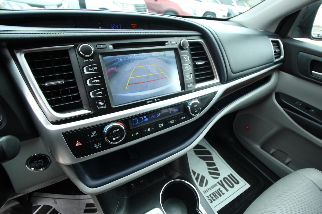 Toyota Highlander Limited FWD V6 2015