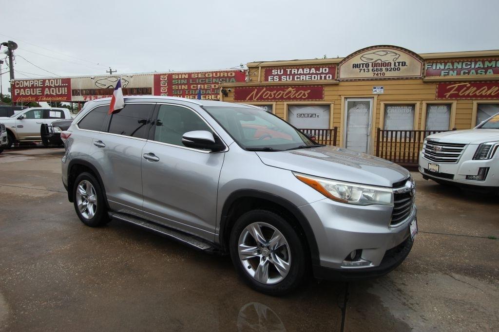 Toyota Highlander Limited FWD V6 2015