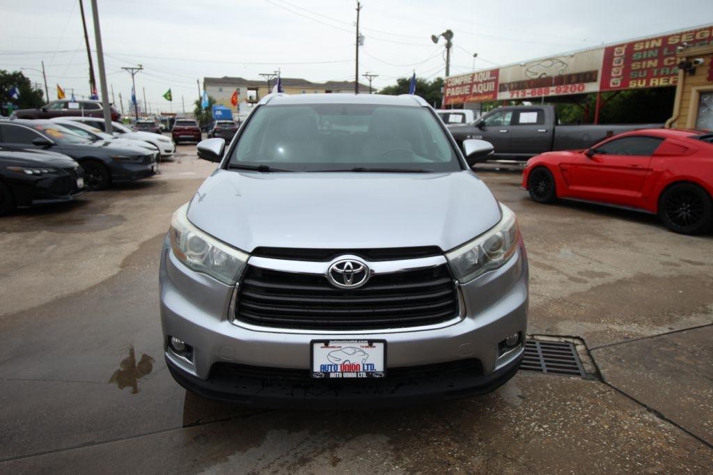 Toyota Highlander Limited FWD V6 2015