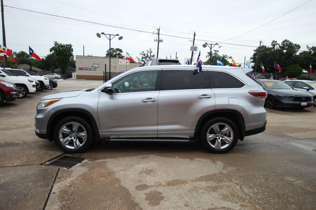 Toyota Highlander Limited FWD V6 2015