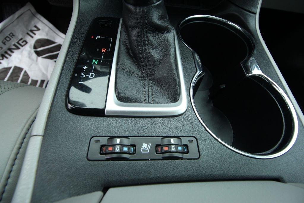 Toyota Highlander Limited FWD V6 2015