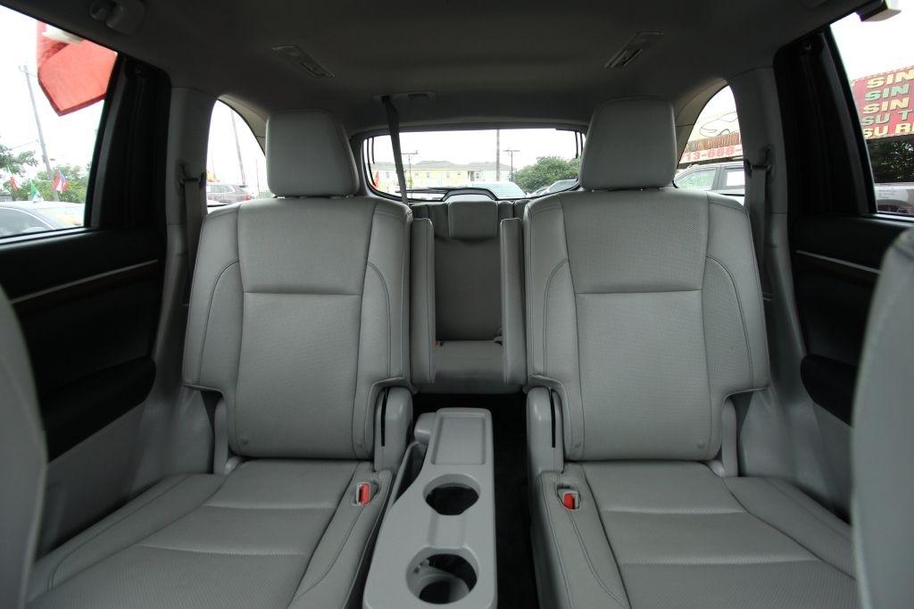 Toyota Highlander Limited FWD V6 2015