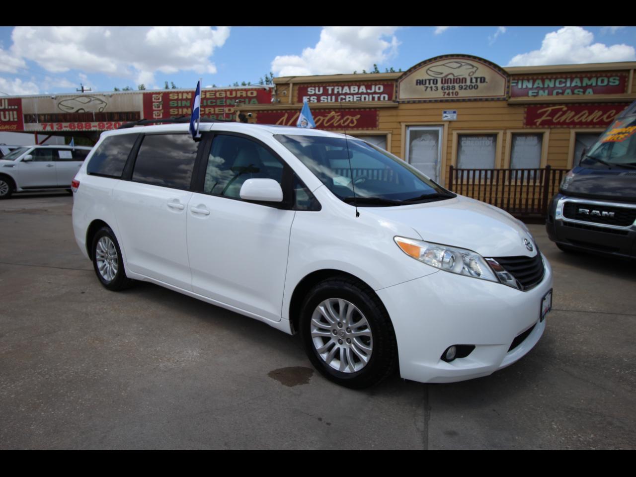 Toyota Sienna XLE FWD 8-Passenger V6 2014