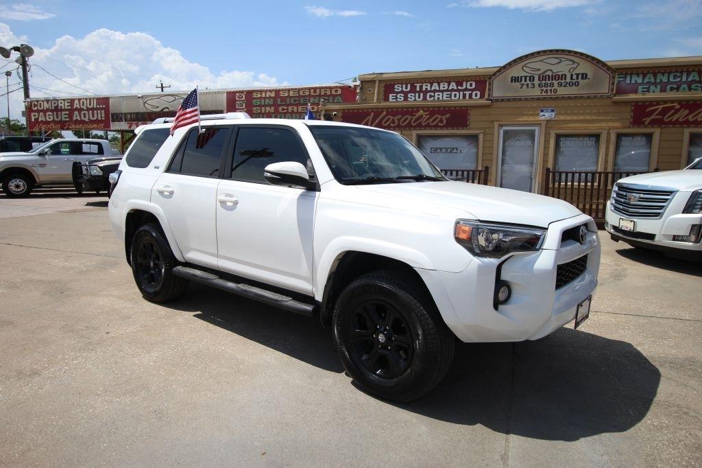 Toyota 4Runner SR5 2WD 2018