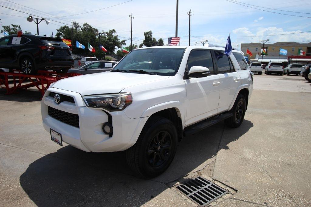 Toyota 4Runner SR5 2WD 2018