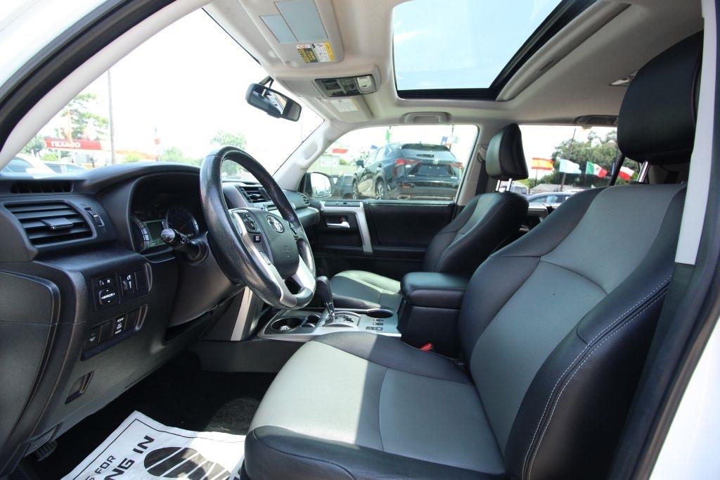 Toyota 4Runner SR5 2WD 2018