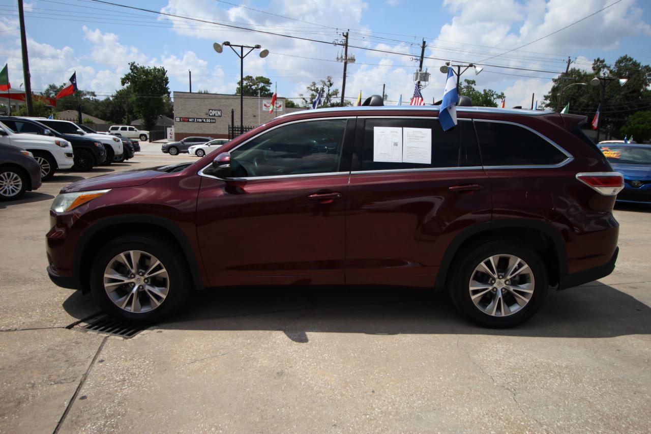 Toyota Highlander XLE FWD V6 2015