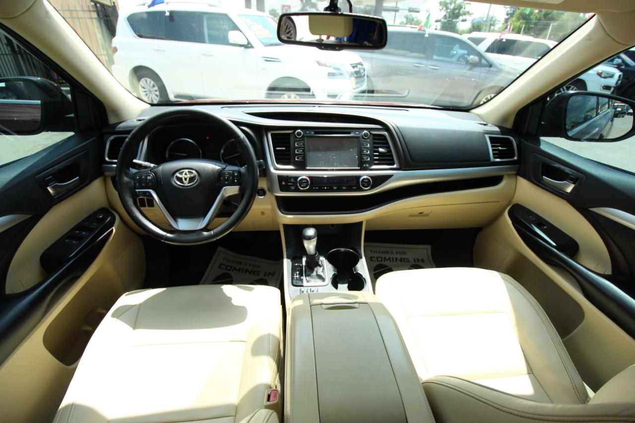 Toyota Highlander XLE FWD V6 2015
