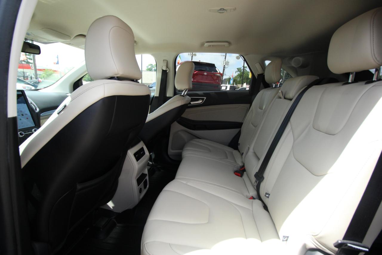 Ford Edge Titanium AWD 2022