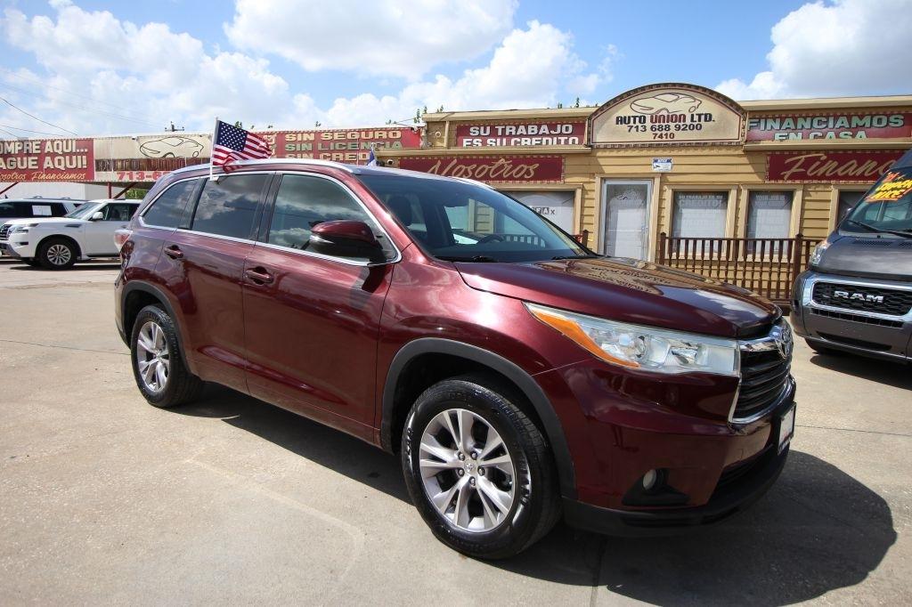Toyota Highlander XLE FWD V6 2015