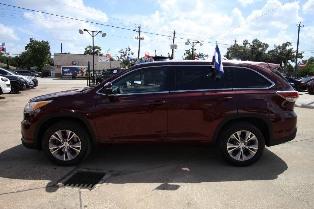 Toyota Highlander XLE FWD V6 2015