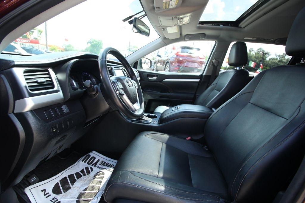 Toyota Highlander XLE FWD V6 2015