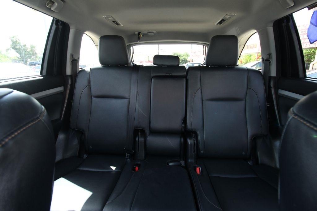Toyota Highlander XLE FWD V6 2015