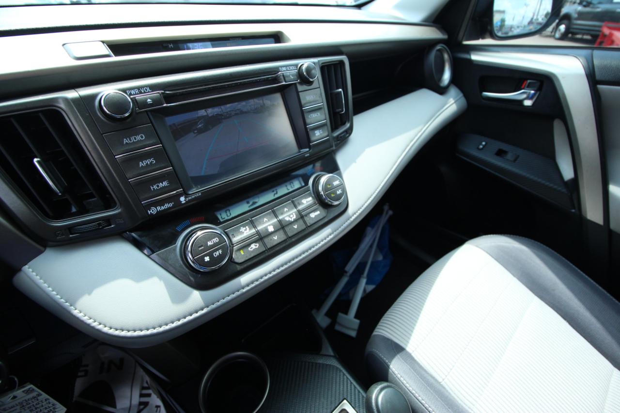 Toyota RAV4 XLE FWD 2014