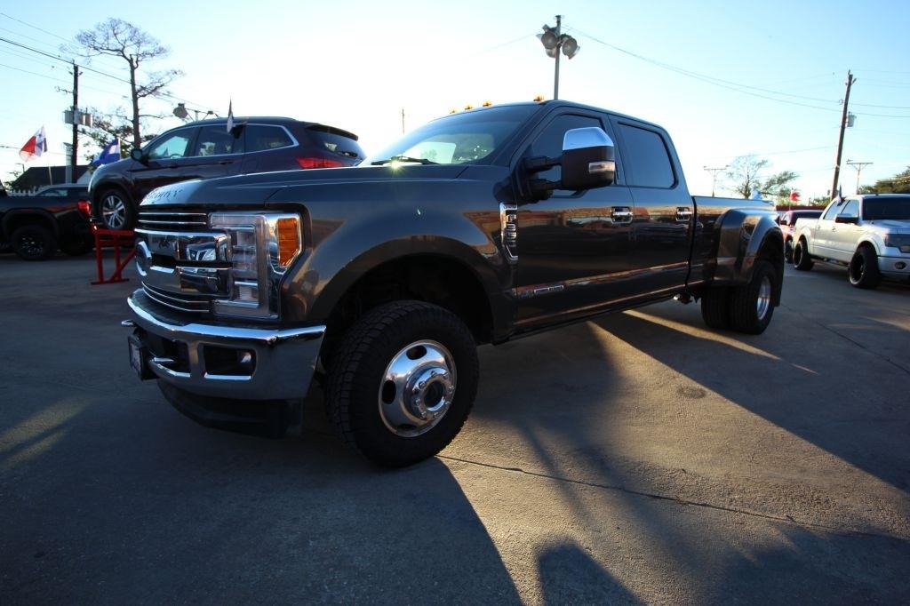 Ford F-350 SD XL Crew Cab Long Bed DRW 4WD 2018