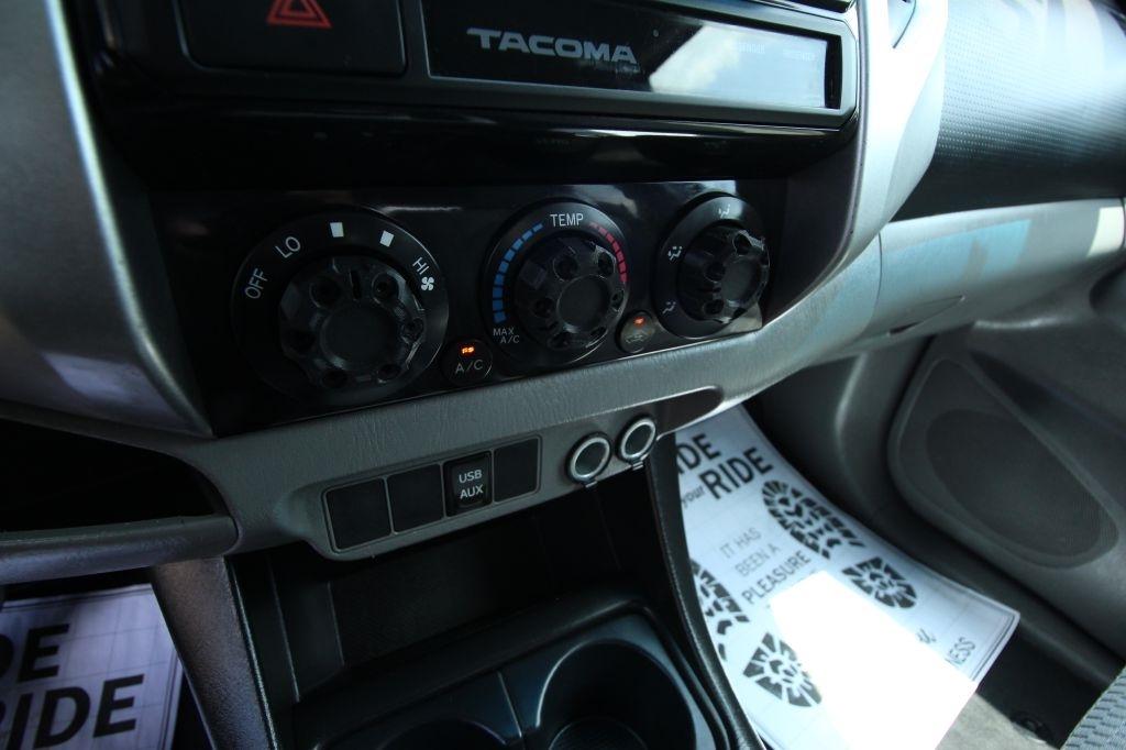 Toyota Tacoma PreRunner Double Cab V6 5AT 2WD 2015
