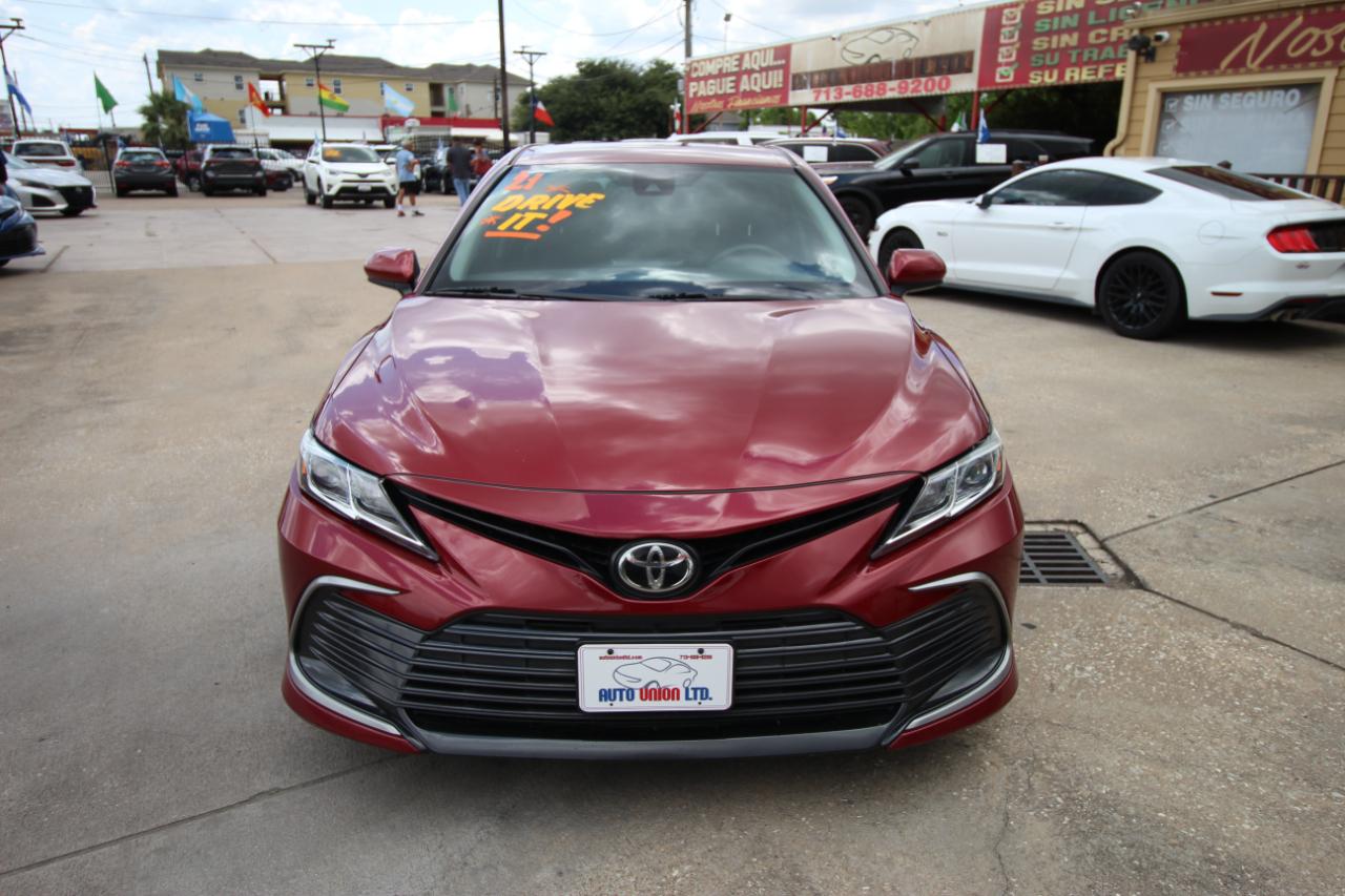 Toyota Camry LE 2021