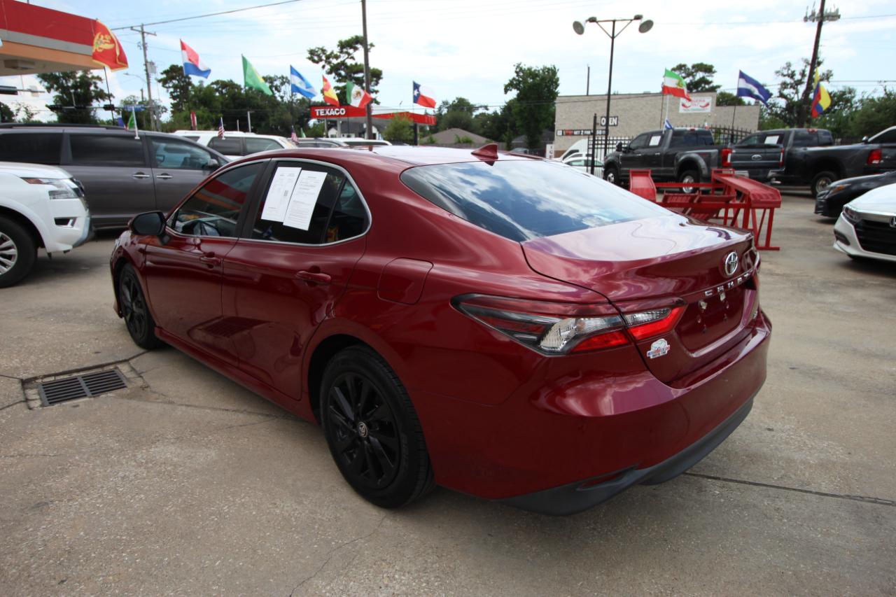 Toyota Camry LE 2021