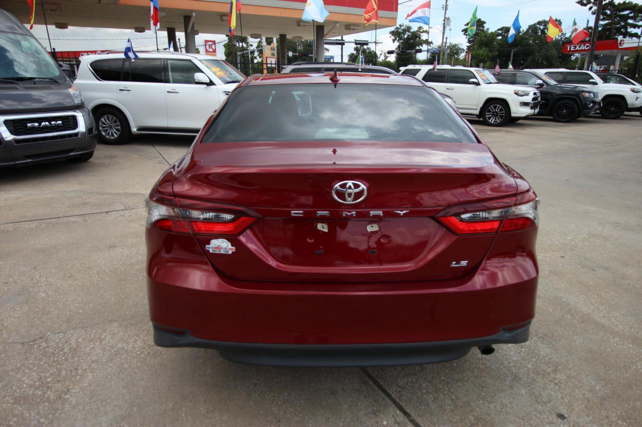 Toyota Camry LE 2021