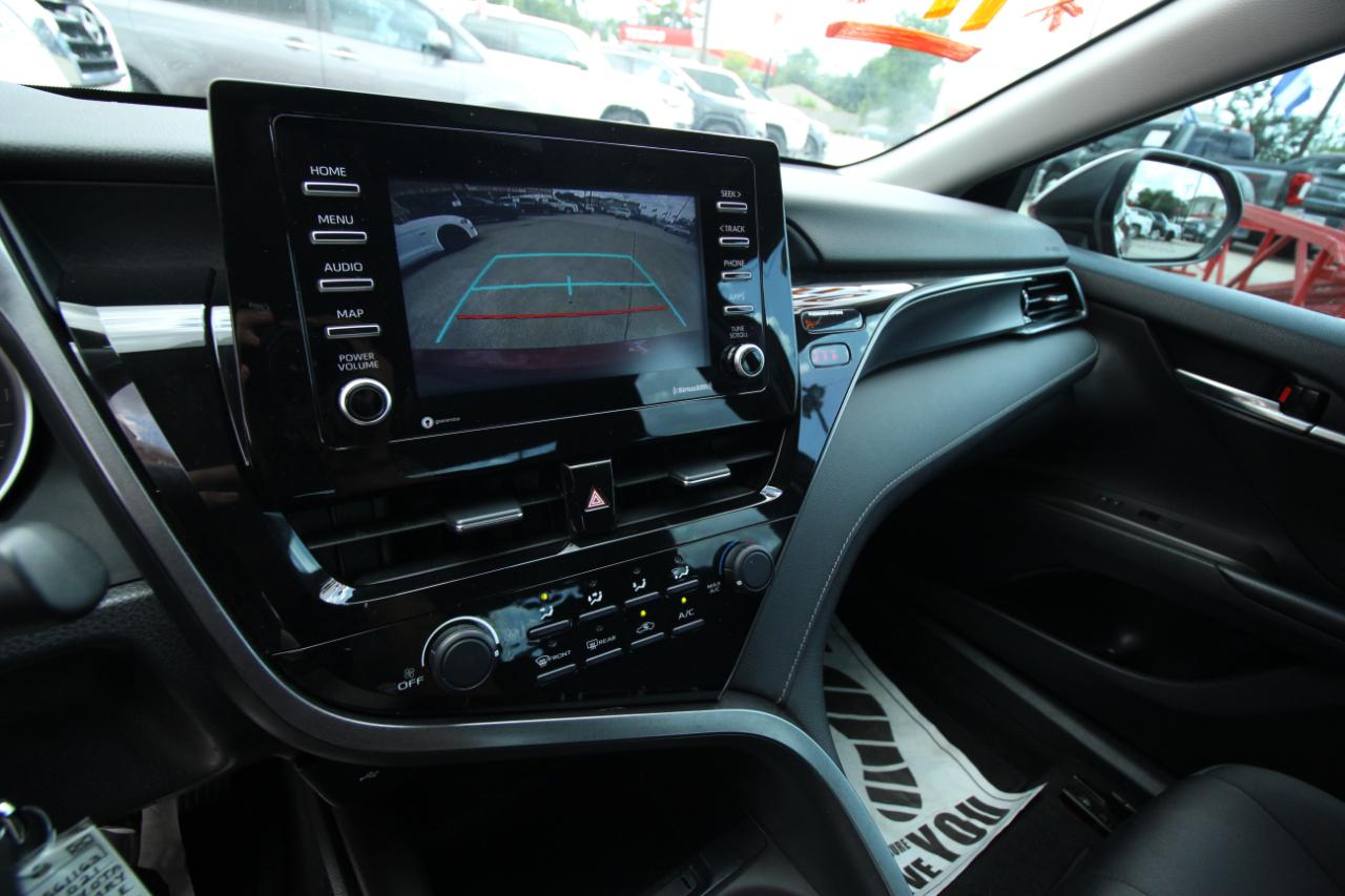 Toyota Camry LE 2021