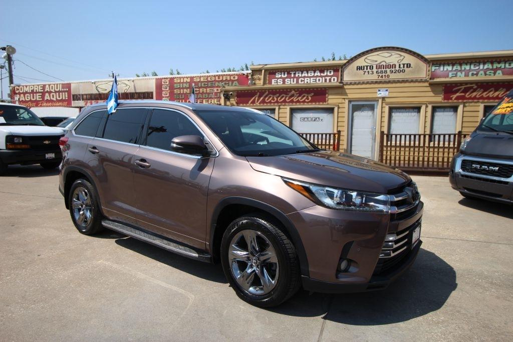 Toyota Highlander Limited FWD V6 2017