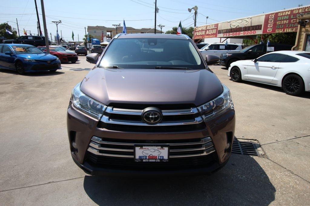 Toyota Highlander Limited FWD V6 2017