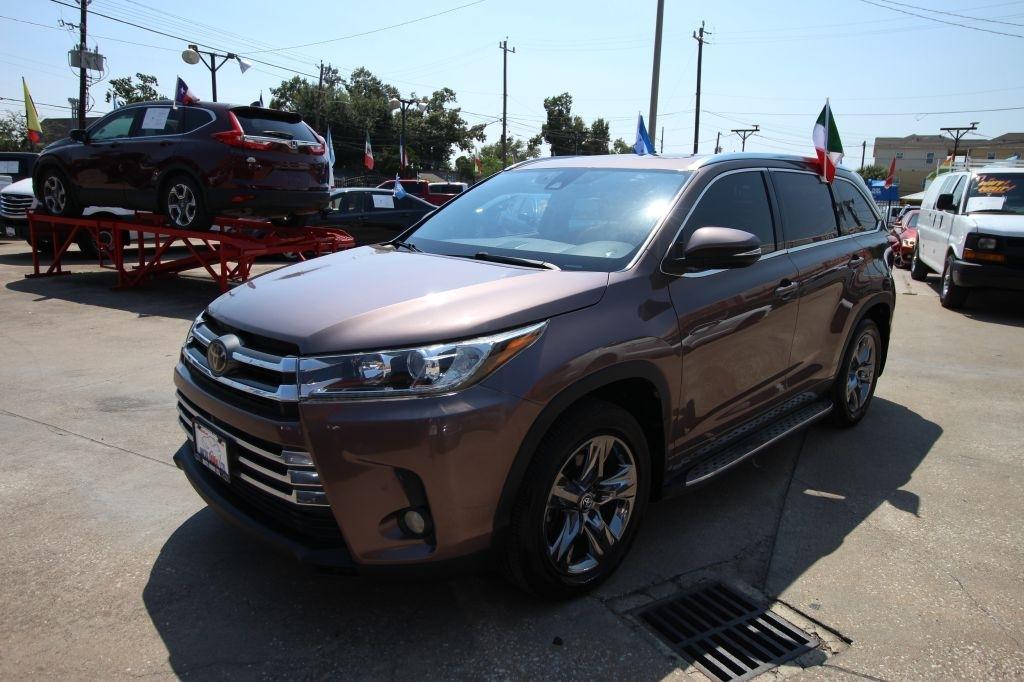 Toyota Highlander Limited FWD V6 2017