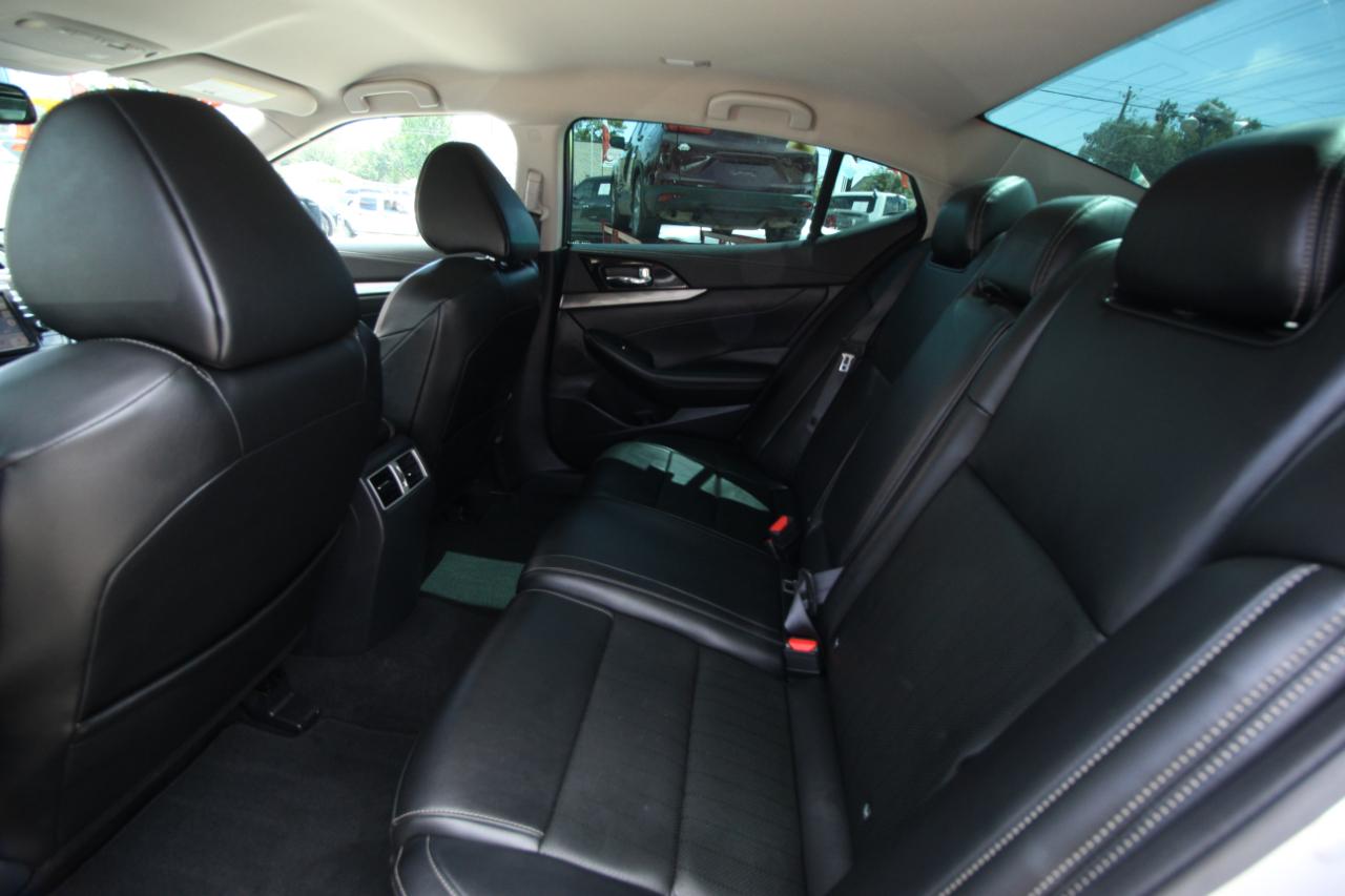 Nissan Maxima 3.5 SV 2022