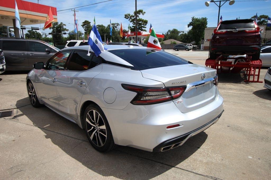 Nissan Maxima 3.5 SV 2022