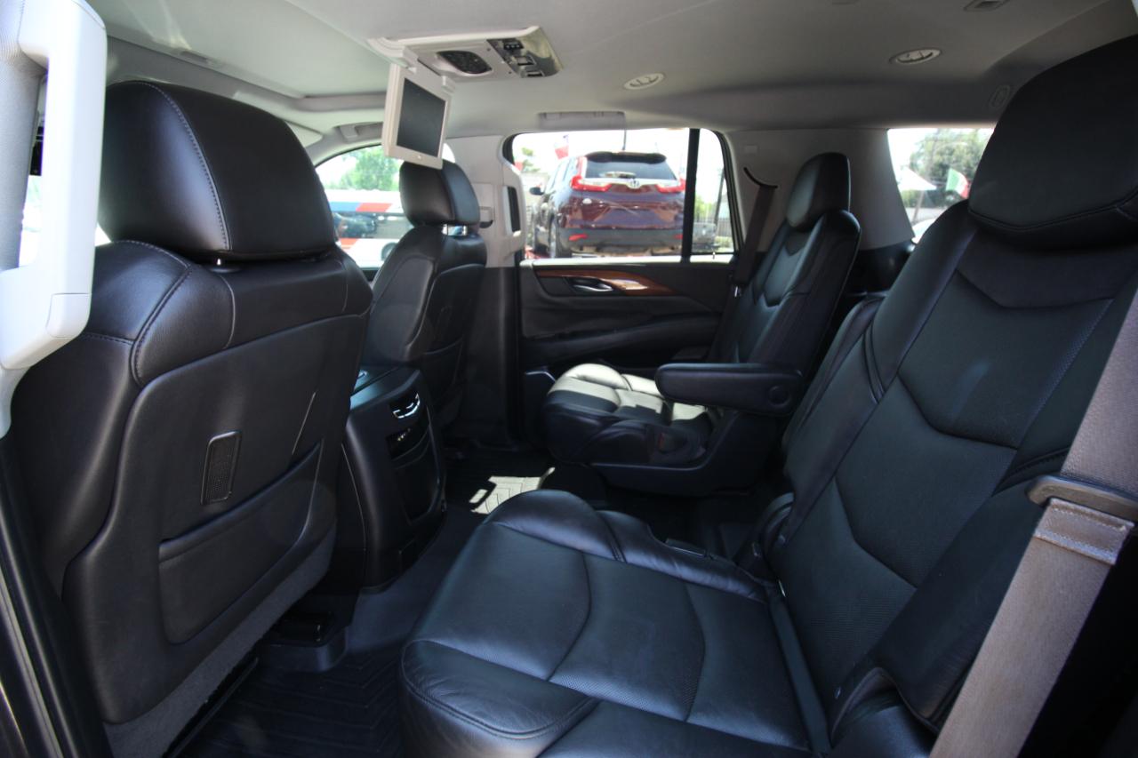 Cadillac Escalade Luxury 4WD 2016