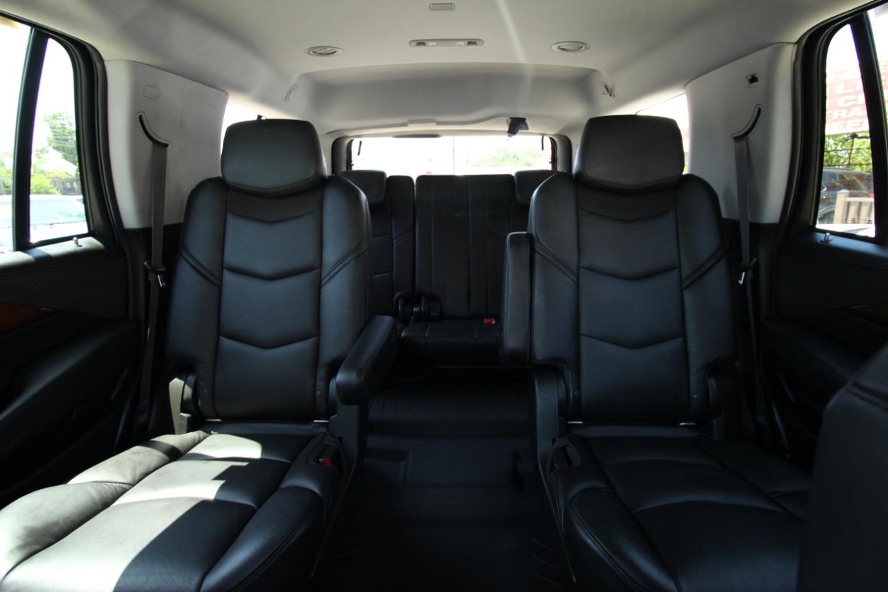 Cadillac Escalade Luxury 4WD 2016
