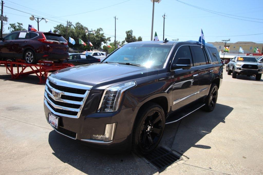 Cadillac Escalade Luxury 4WD 2016