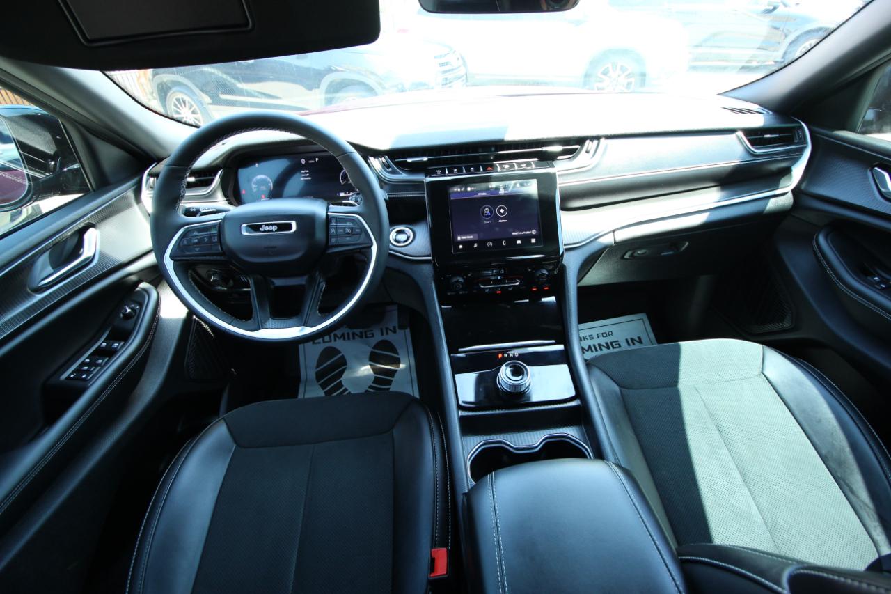 Jeep Grand Cherokee L Laredo 4WD 2025