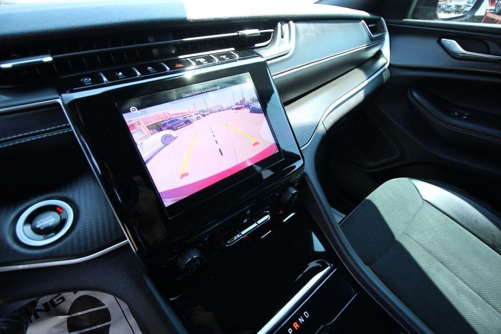 Jeep Grand Cherokee L Laredo 4WD 2025