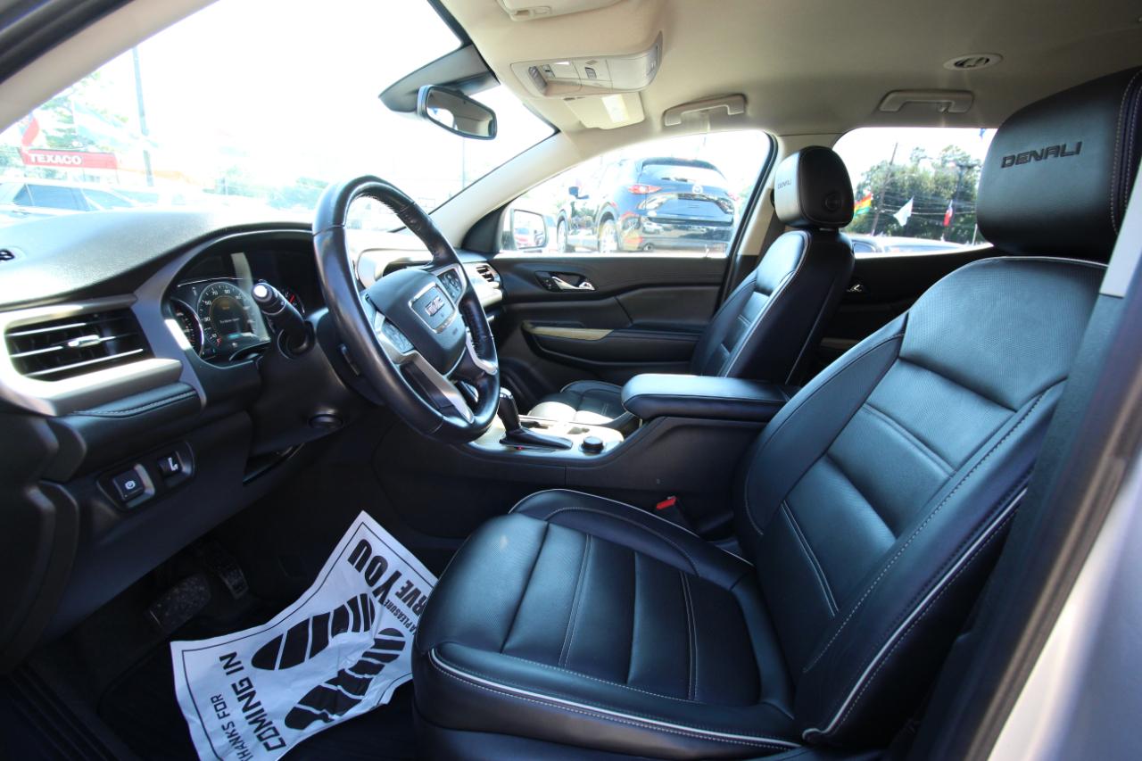 GMC Acadia Denali 2019