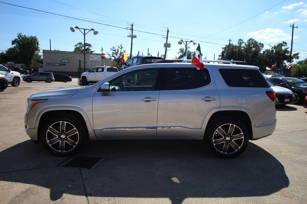 GMC Acadia Denali 2019