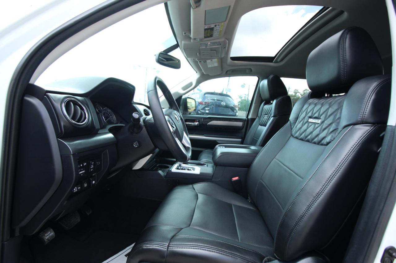 Toyota Tundra Platinum CrewMax 5.7L FFV 4WD 2017