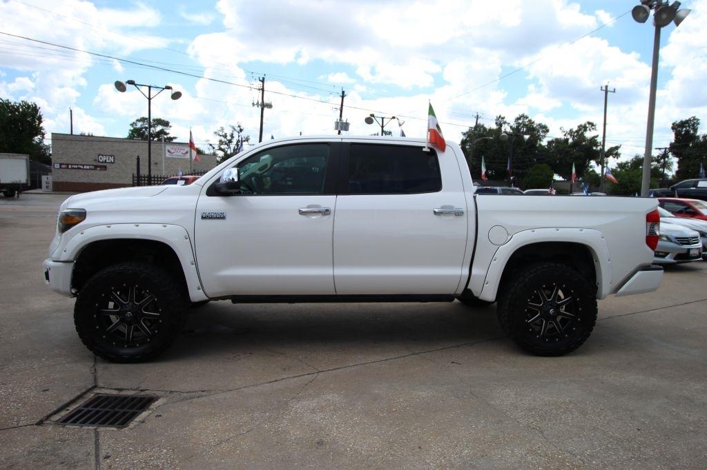 Toyota Tundra Platinum CrewMax 5.7L FFV 4WD 2017