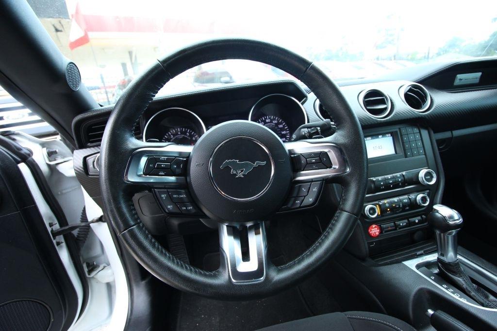 Ford Mustang EcoBoost Coupe 2019