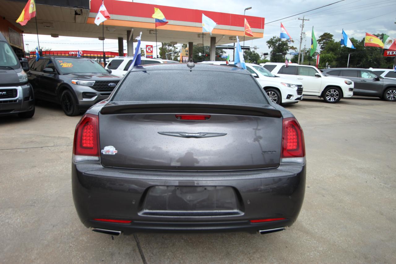 Chrysler 300 Touring L 2022