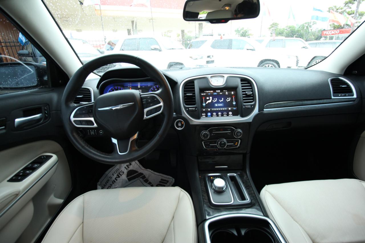 Chrysler 300 Touring L 2022