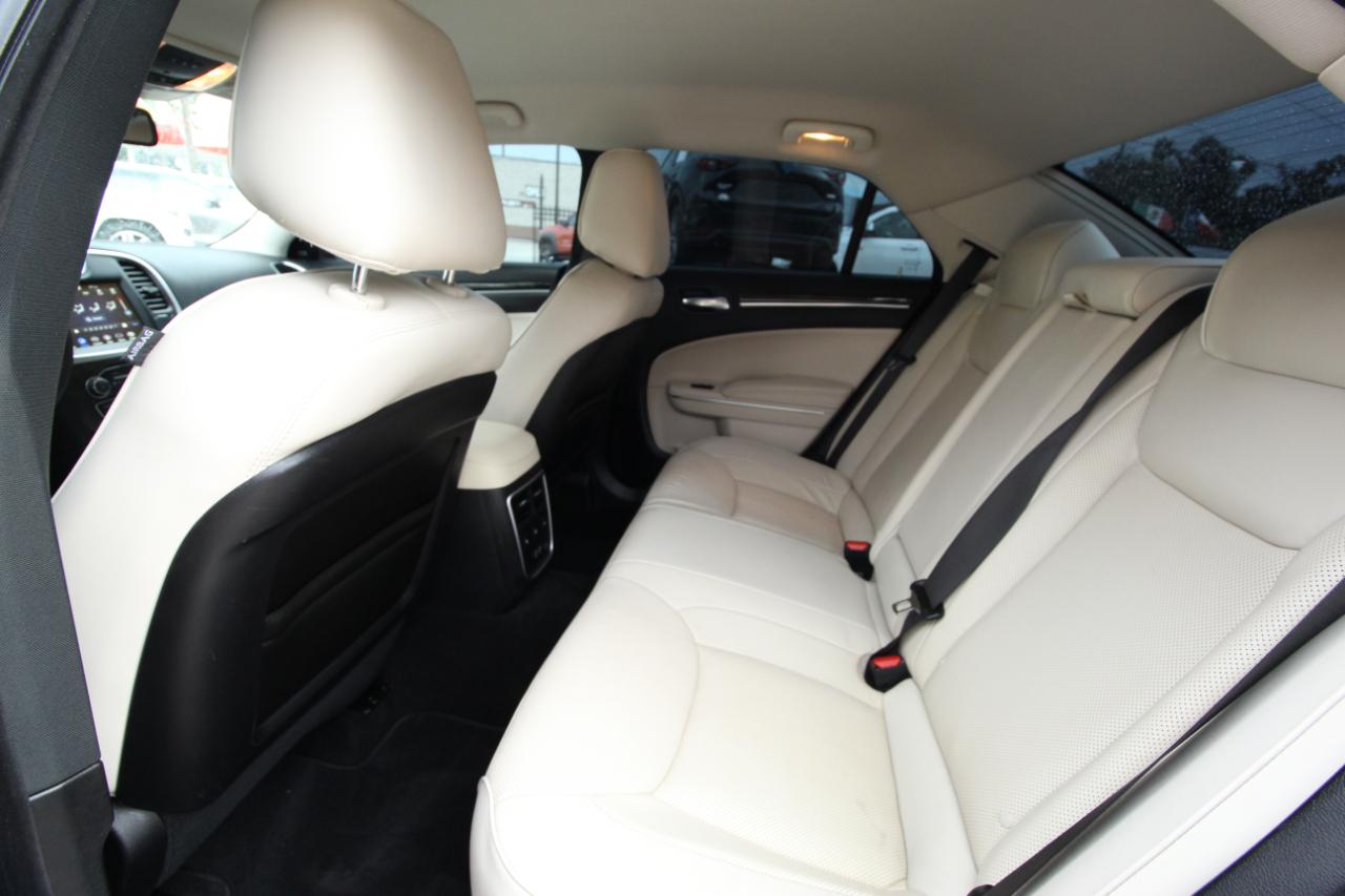 Chrysler 300 Touring L 2022