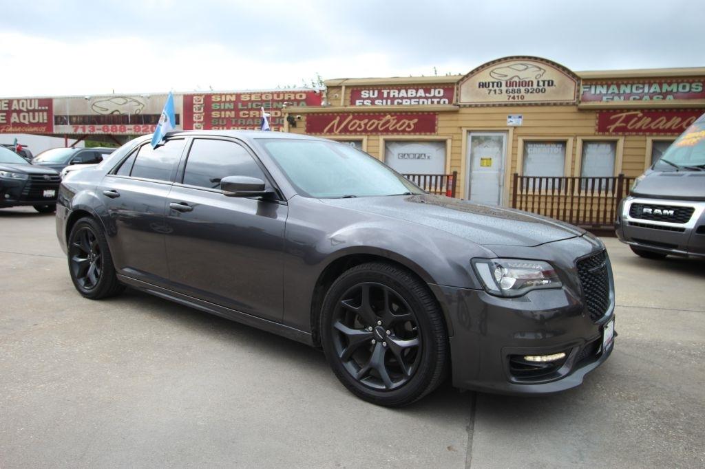 2022 Chrysler 300 Touring L